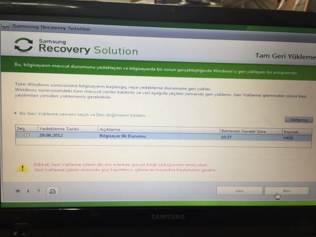 [Resim: 4-Samsung-NP300E5A-format-atma.jpg]