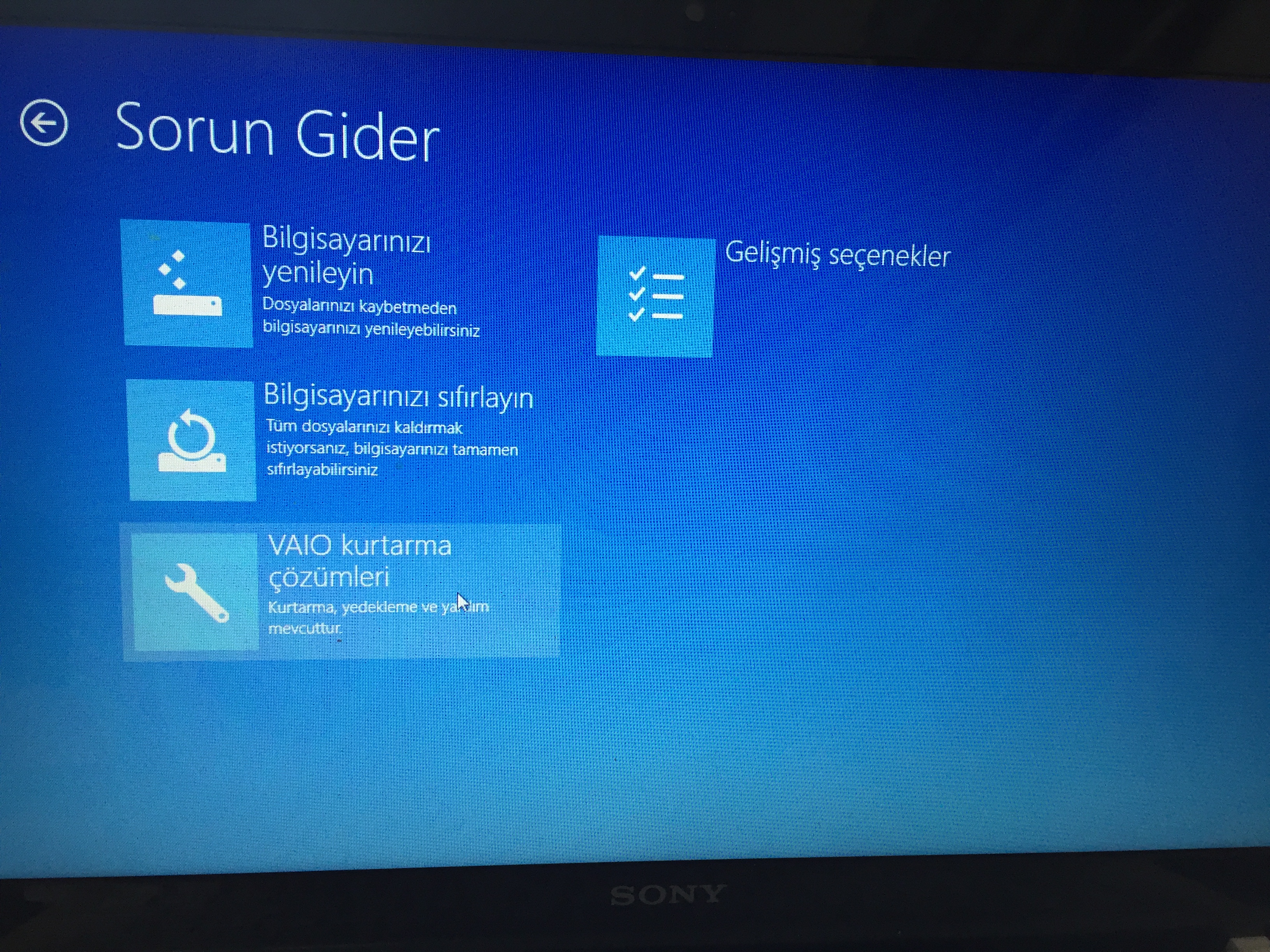 [Resim: 6-Sony-Vaio-Svf152c29w-notebook-recovery-key.jpg]