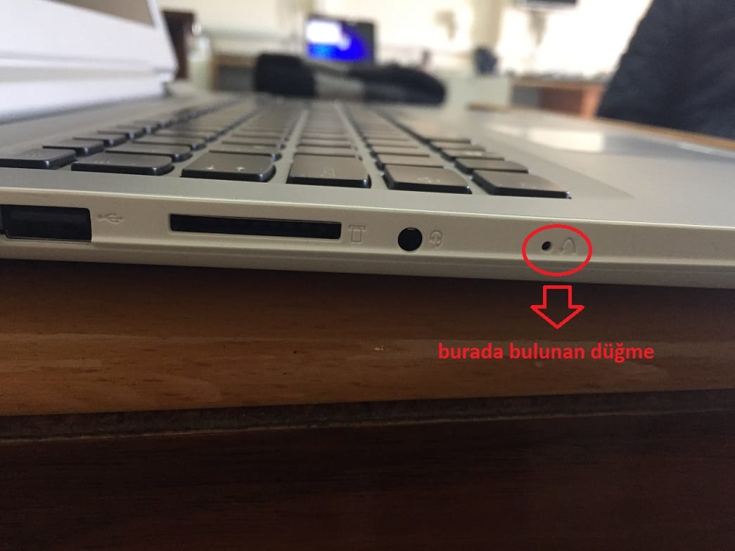 [Resim: Lenovo-IdeaPad-700-15ISK-recovery.jpg]