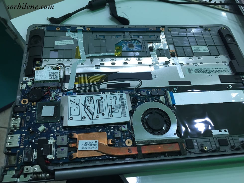 [Resim: Samsung-5-Serisi-NP530-NP530U3C-Ultraboo...bakımı.jpg]